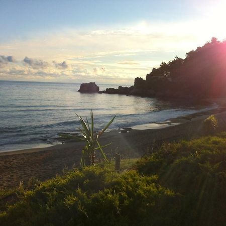 Menigos Resort House Agios Gordios  Buitenkant foto
