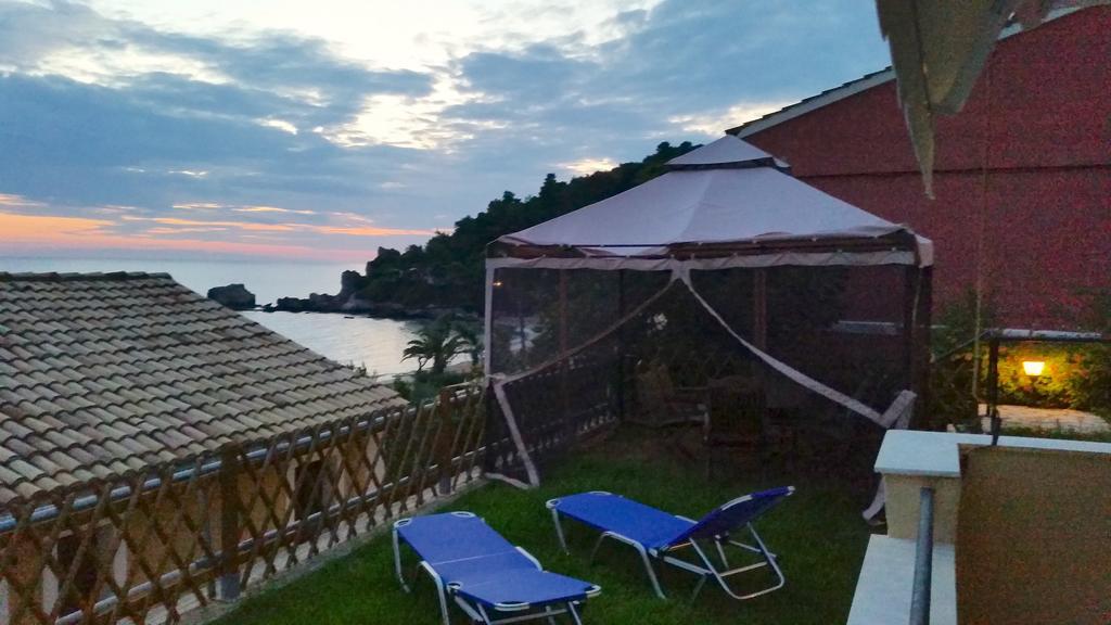 Menigos Resort House Agios Gordios  Buitenkant foto