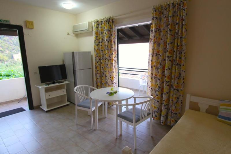 Menigos Resort House Agios Gordios  Buitenkant foto